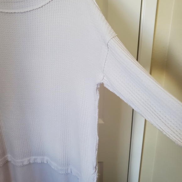 We The Free Oversized Thermal Knit White Long Sleeve Sweater Women's Size Small - Picture 5 of 9